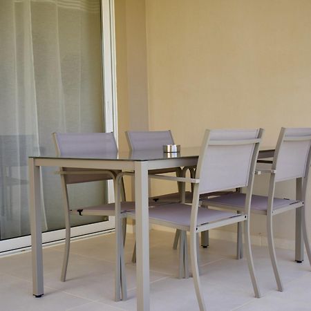 Resitour - Aphrodite Beachfront Pirgos Psilonerou Bilik gambar
