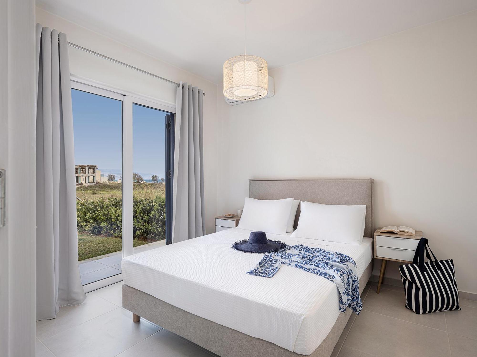 Resitour - Aphrodite Beachfront Pirgos Psilonerou Luaran gambar
