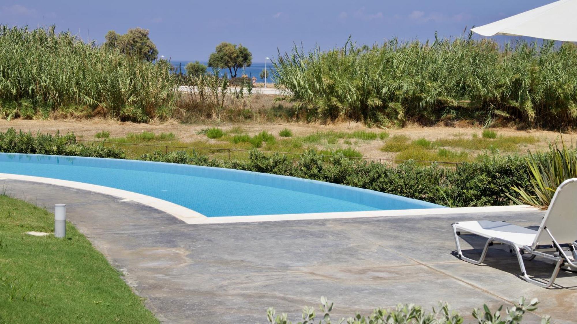 Resitour - Aphrodite Beachfront Pirgos Psilonerou Bilik gambar
