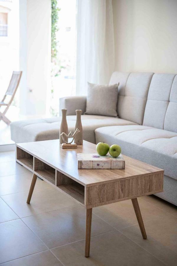 Resitour - Aphrodite Beachfront Pirgos Psilonerou Luaran gambar