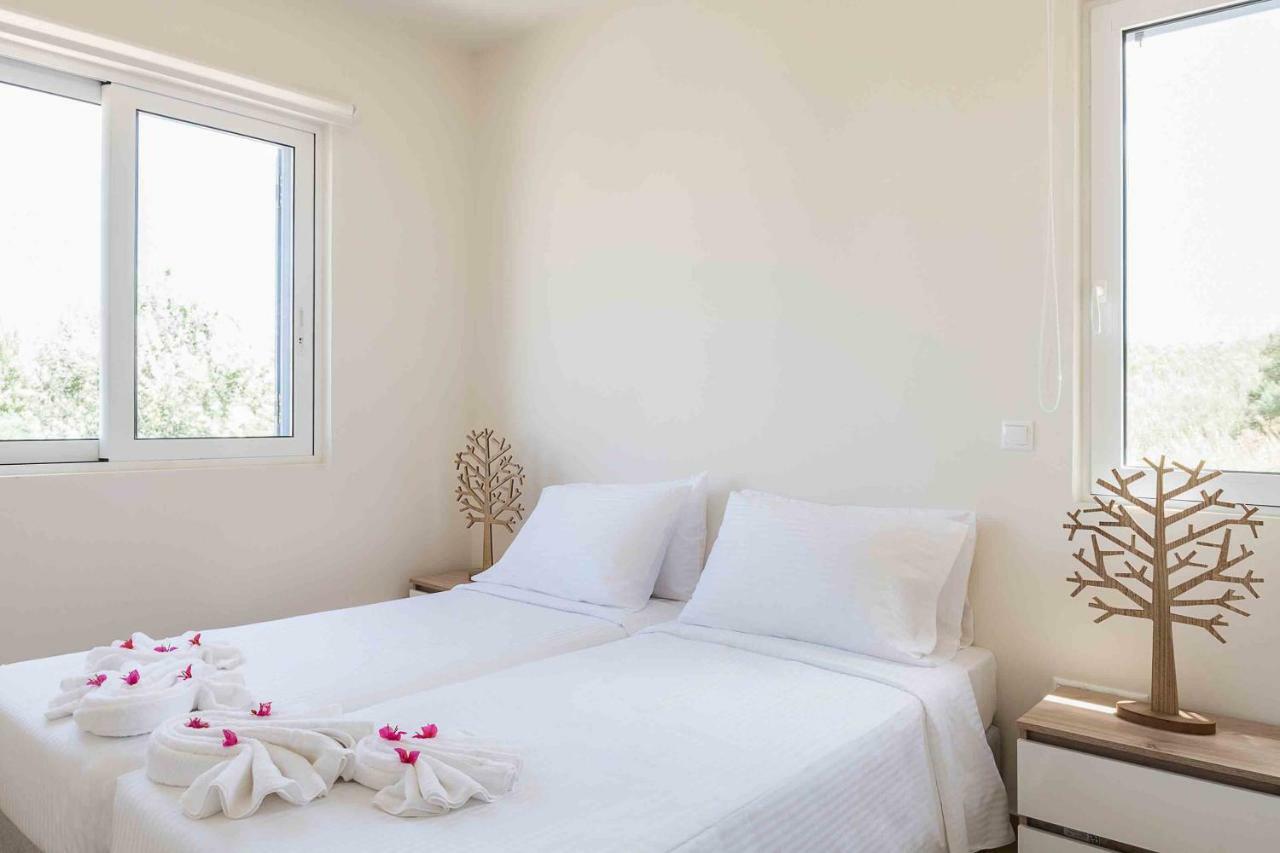 Resitour - Aphrodite Beachfront Pirgos Psilonerou Luaran gambar