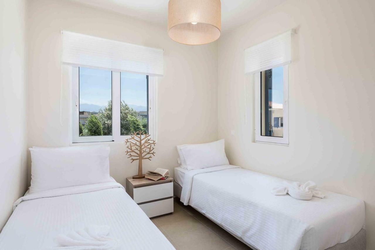 Resitour - Aphrodite Beachfront Pirgos Psilonerou Luaran gambar